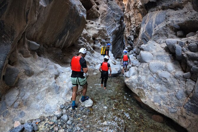 Half Day - Snake Canyon Adventure Tour in Jebel Shams - Safety Measures