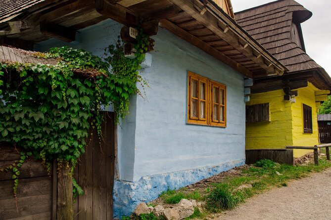 Komárno's Romantic Secrets: Scenic Walking Tour Highlights - Hidden Romantic Cafes and Restaurants