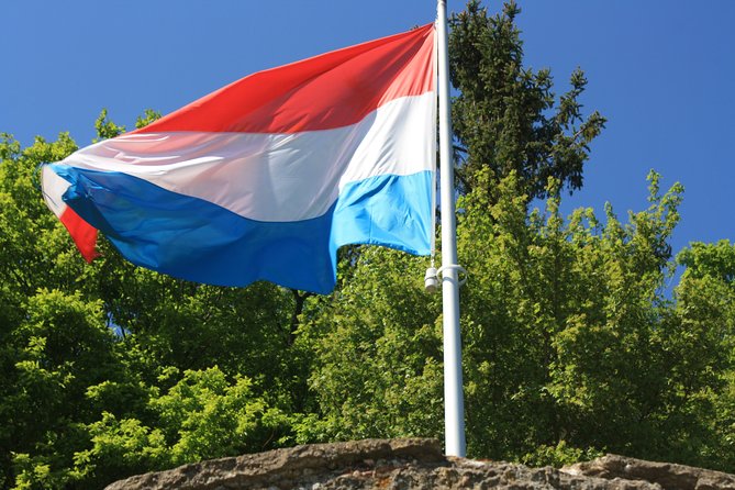Lakes and Vineyards of Remerschen and Schengen - Scenic Beauty of Remerschen and Schengen
