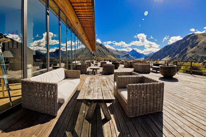 Landscapes of Ananuri Gudauri, Kazbegi and Hotel Rooms Group Tour - Travel Experience Highlights