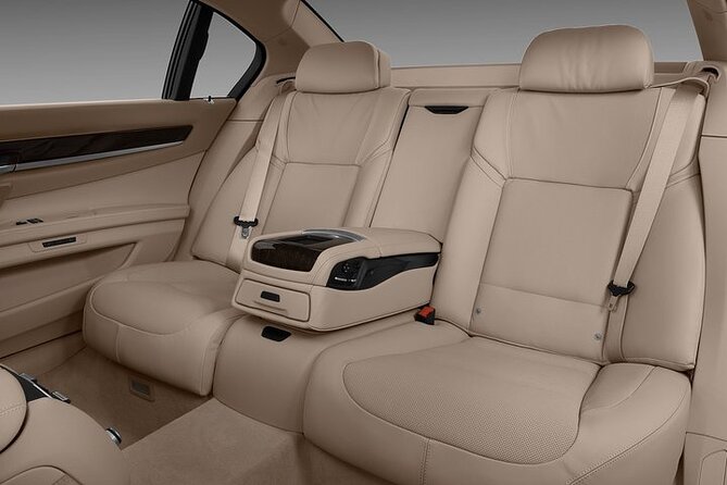 Luxury Car Transfer From Sharjah Airport SHJ to Sharjah City - Pickup and Drop-off