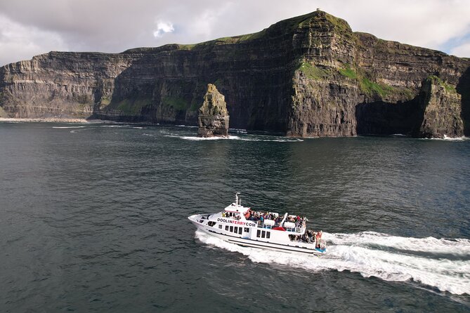 Luxury Private Day Tour to the Cliffs of Moher