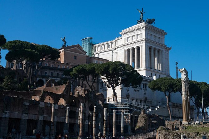 Mamma Mia! Tour Imperial Forum & Trajans Market W/Forum Pass & Local Guide! - Meeting Point Details