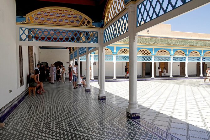 Marrakech Highlights: Palace, Museum, Medrassa & Medina Tour - Free Time for Exploration
