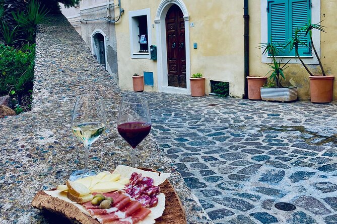 Medieval Village Walking Tour With Aperitif in Castelsardo - The Sum Up