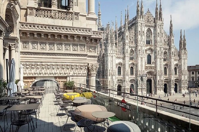 Milan: Duomo Skip-The-Line Ticket & Aperitivo Italiano - Meeting and Pickup