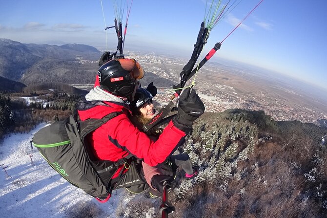Paragliding Tandem Flight From Bunloc, Brasov - Meeting and End Points
