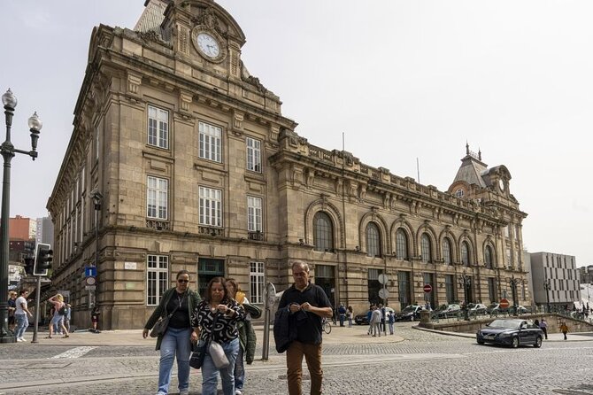 Porto Intro Tour With a Local Guide: Private & Custom Kickstart - Meet-up Location