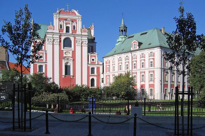 Poznan Old Town and Croissant Museum Private Walking Tour - Inclusions