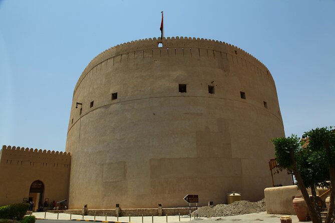 Private 2-Day Guided Tour With Nizwa Friday Market Visit - Inclusions