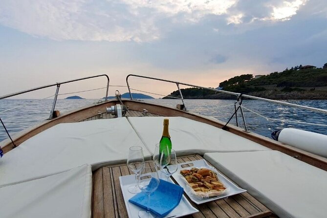 Private 3 Hours Sunset Boat Tour to Golfo Dei Poeti - Booking Information