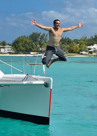 Private Charter Full Day Cruise: Île Aux Cerfs - Itinerary Details
