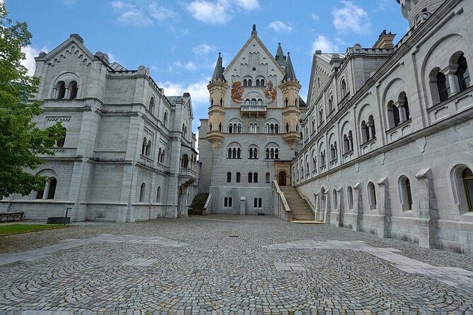 Private Day Trip to Landsberg Am Lech and Neuschwanstein - Pickup Information