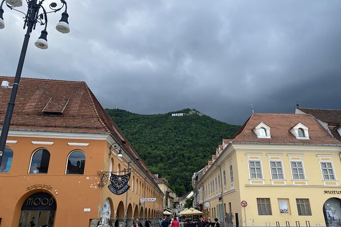 Private Day Trip to Peles Palace, Draculas Castle and Brasov