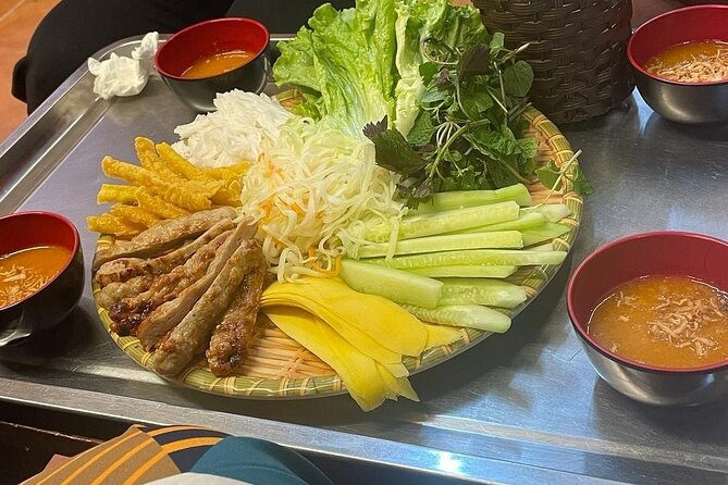 Private Hanoi Walking Street Food Tour in the Old Quarter - Reviews