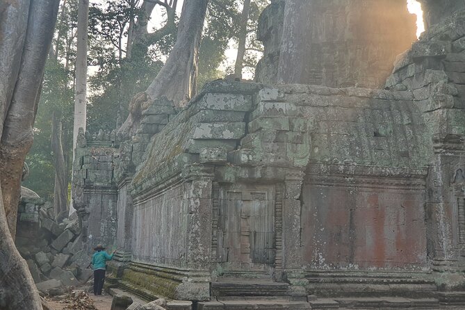 Private Must-Visit Temples Tour With Guide & Tuk Tuk - Tour Details