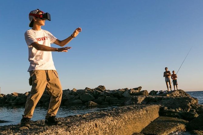 Private Photo Session With a Local Photographer in Cinque Terre - Service Details