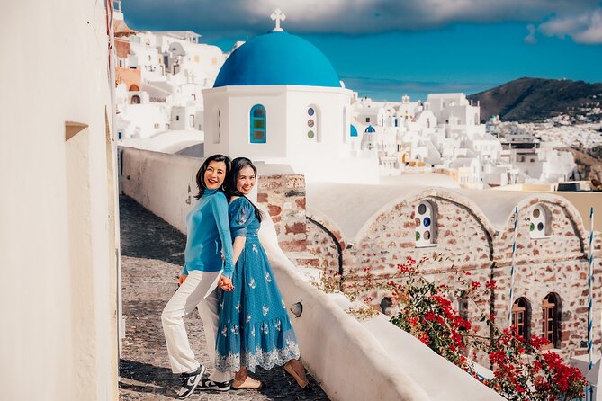 Private Professional Vacation Photoshoot in Santorini