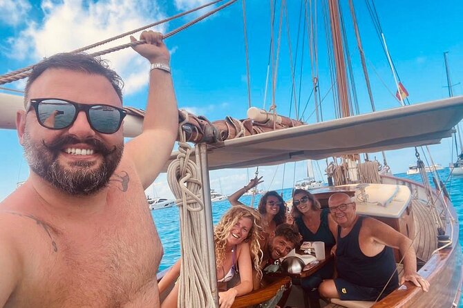 Private Sailboat Excursion Through the Bay of Palma