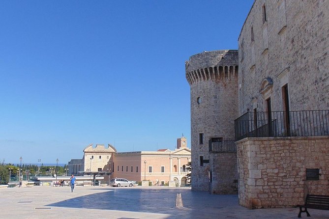 Private Tour in Conversano and Polignano: Between Culture and Sea