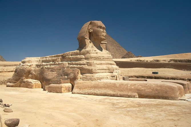 Private Tour to Giza Pyramids, Sphinx, Coptic Cairo and Islamic Cairo