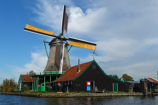 Private Tour to Zaanse Schans Windmills Cheese Farm and Volendam - Inclusions and Amenities