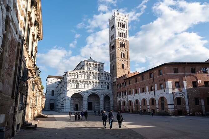 PRIVATE TRANSFER From Florence to Cinque Terre With Stops in Lucca & Pisa - Key Highlights