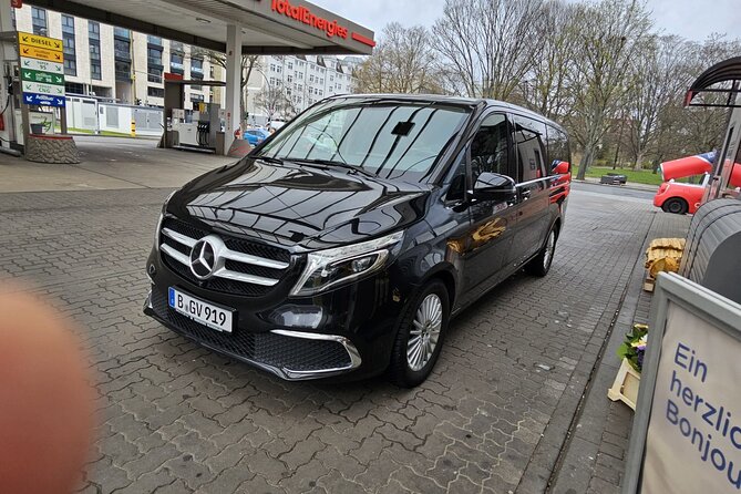 Private Transfer From Paris Airport to Paris Hotels - Pickup Point Information