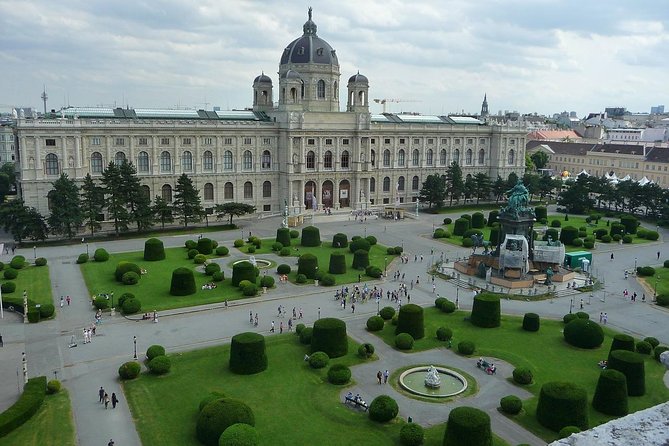 Private Transfer From Prague to Vienna With 2h for Sightseeing - Cancellation Policy