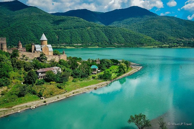 Private Transfer From Tbilisi International Airport To Gudauri Ski Resort - Service Details