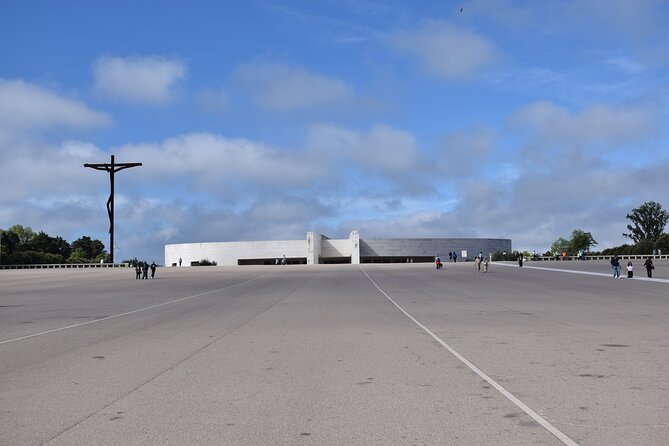 Private Transfer Porto to Lisbon With Coimbra and Fatima Stops - Pickup Information and Requirements