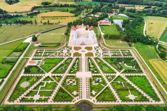 Private Transfer: Ryga to Klaipeda via Hill of Crosses & Rundale Palace - Price and Availability