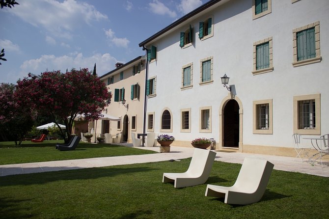 Private Wine Tasting in Mezzane Di Sotto - Inclusions