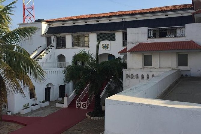 Quabus Accra City Tour - Amenities Included