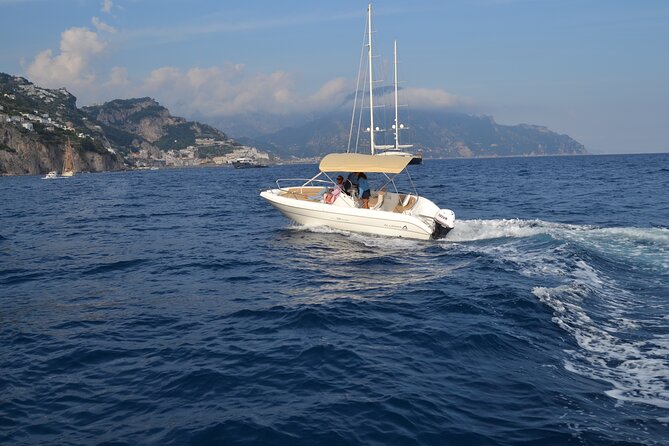 RENT Allegra All 19 Open 40 Hp WITHOUT LICENSE - Included Amenities and Additional Fees