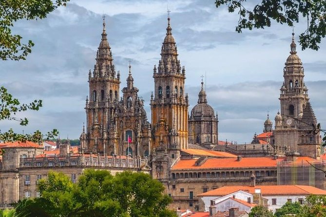 Santiago De Compostela Private Transfer From SCQ Airport to City Centre - What To Expect