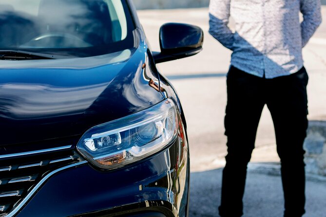 Santorini Private Transfer From or To Airport - Meeting and Pickup