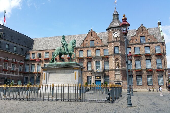 Self-Guided Scavenger Hunt and City Rally in Düsseldorf - Event Overview