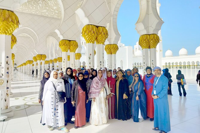 Sheikh Zayed Grand Mosque-Experience the Beauty of a Masterpiece