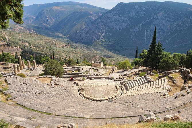 Small Group Athens to Delphi Day Trip and Honey Farm - Farm-to-Table Lunch