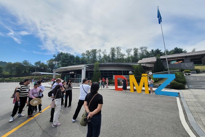 Small Group DMZ Tour & Suspension Bridge With DMZ Experts