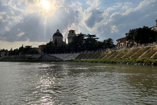 Soft-Rafting at Sunset and Aperitif in Piazza Erbe - Meeting and Pickup