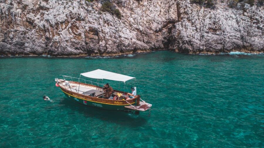 Sperlonga:Tour the Journey of Ulysses to Gaeta Pizza & Drink