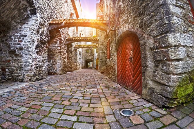 Tallinn Scavenger Hunt and Best Landmarks Self-Guided Tour - Must-See Spots in Tallinn