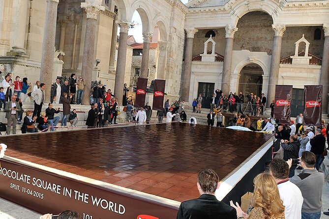 Tasteful Knowledge – Food Walking Tour and Lunch