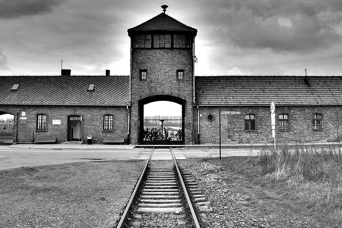 Terezin in Spanish With Tickets and Transportation From Prague. - Important Information