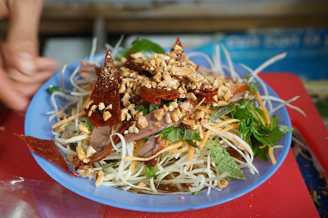 The 10 Tastings of Hanoi With Locals: Private Street Food Tour - Tour Highlights