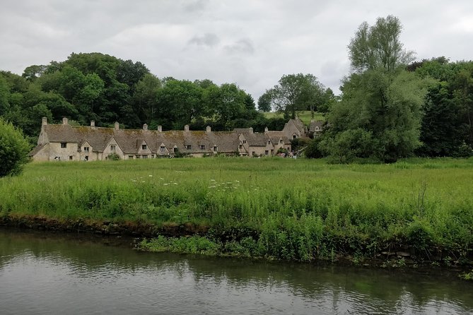 The Charming Cotswolds Private Black Taxi Tour From London - What to Expect