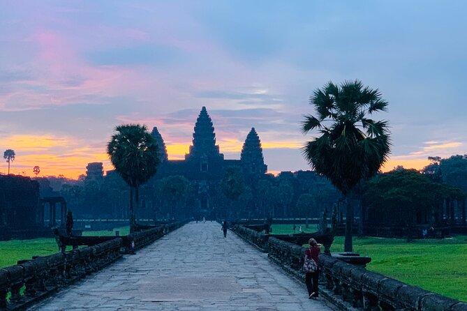 Top 4 Angkor Temples, Sunrise and a Tranquil Temple - Angkor Wat: Iconic Temple Complex