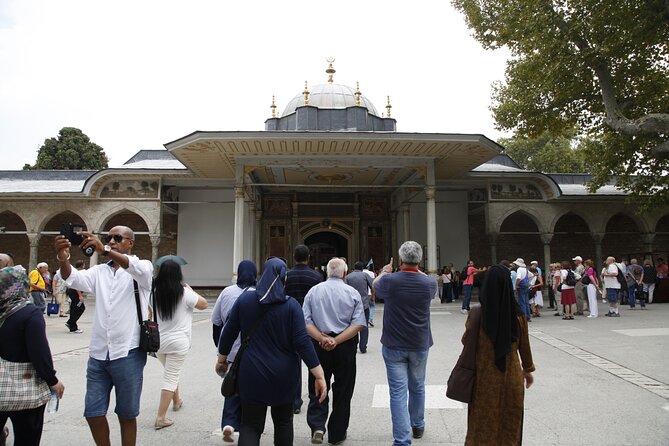 Topkapı Palace and Harem With Live Guide - Tour Inclusions